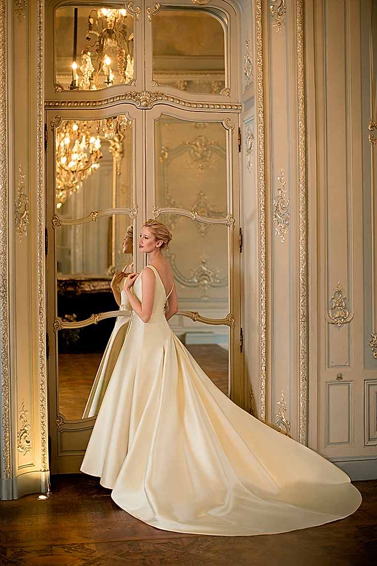 Phillipa Lepley Plie Pleats Couture Wedding Dress London 768