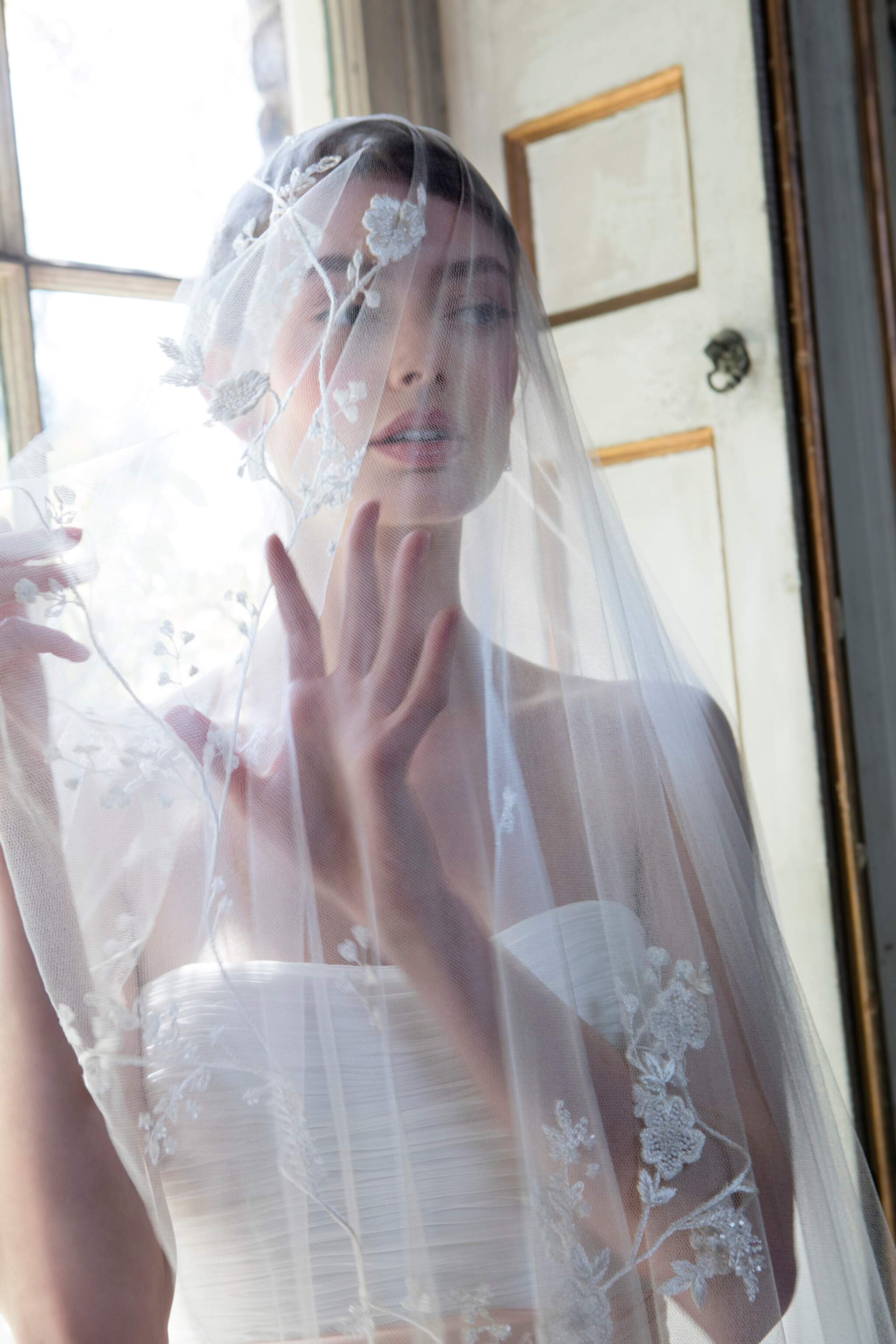 Phillipa_Lepley_Bespoke_Embellished_Embroidered_and_Lace_Veils