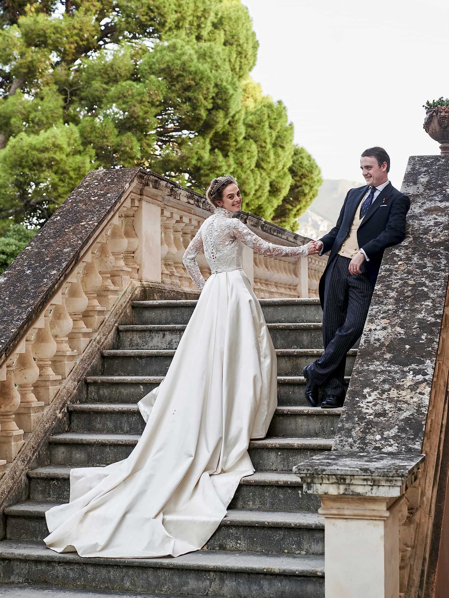 Phillipa-Lepley-Couture-Real-Bride-Royal-Wedding-Charlotte-Lindesay-Bethune7