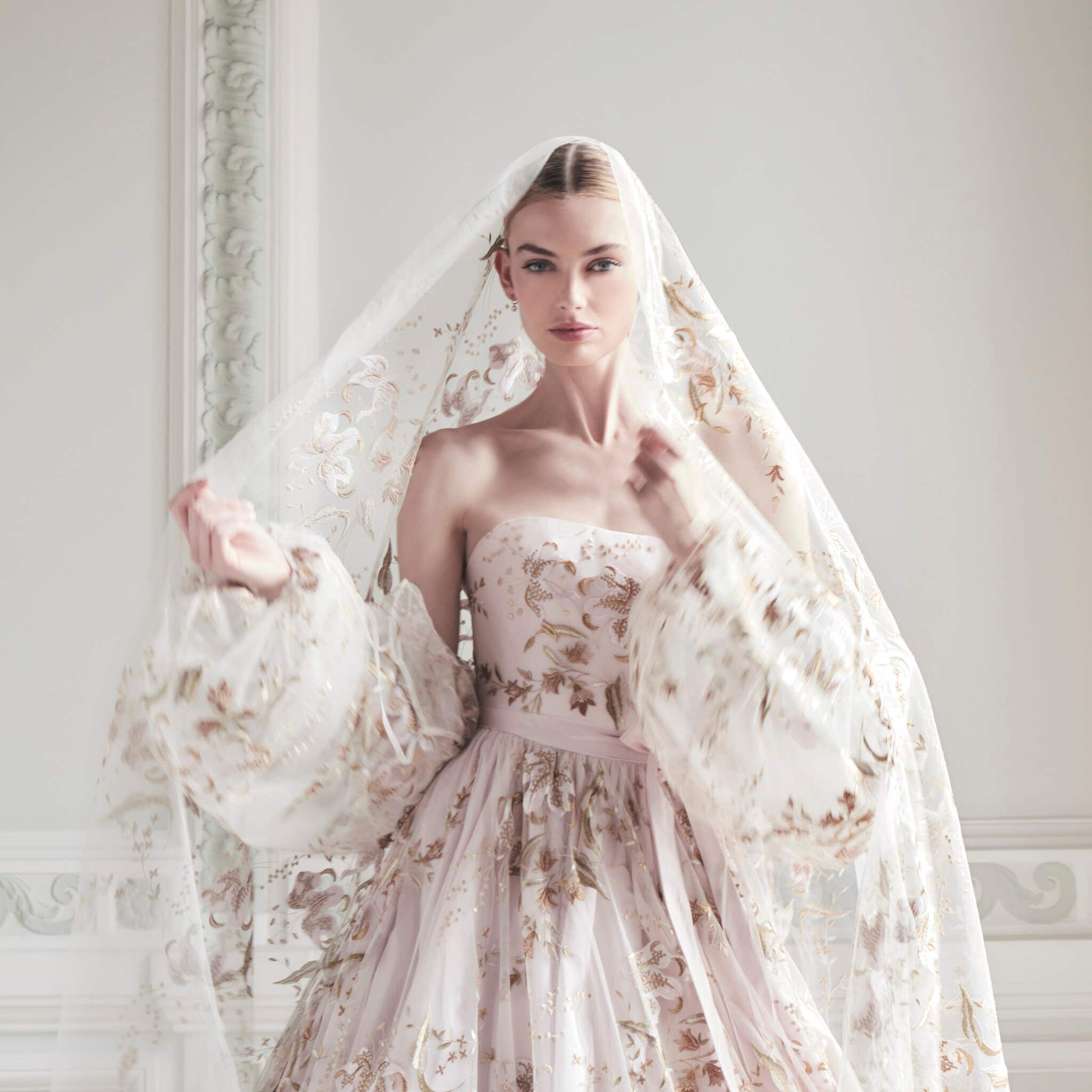 Phillipa-Lepley-Couture-Wedding-Dress-Toulouse-Stargazer-1