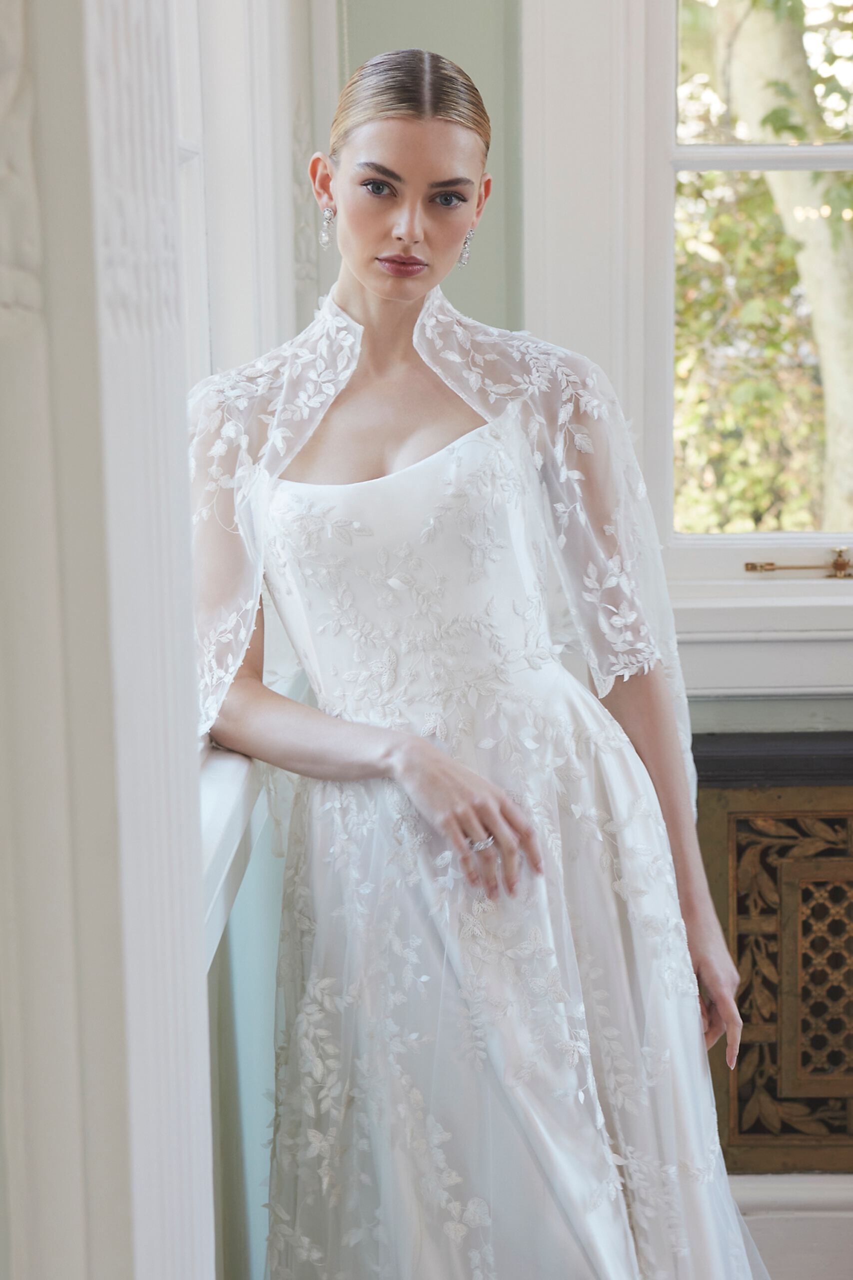 Phillipa-Lepley-Couture-Wedding-Dress-Vienna-Woodland-Leaves-2
