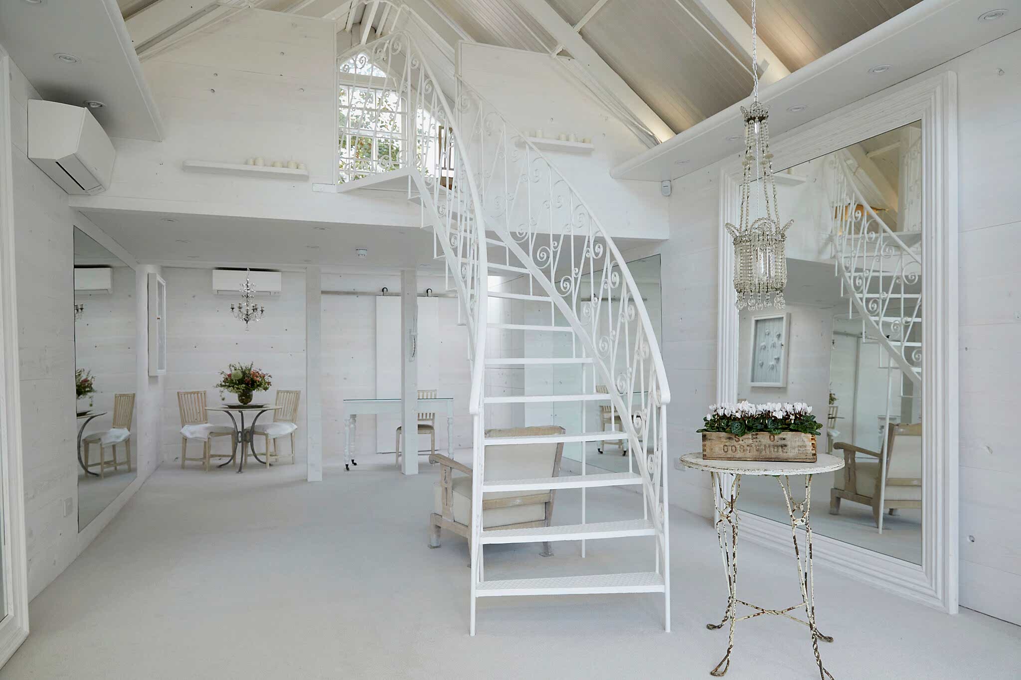 Phillipa-Lepley-The-Conservatory