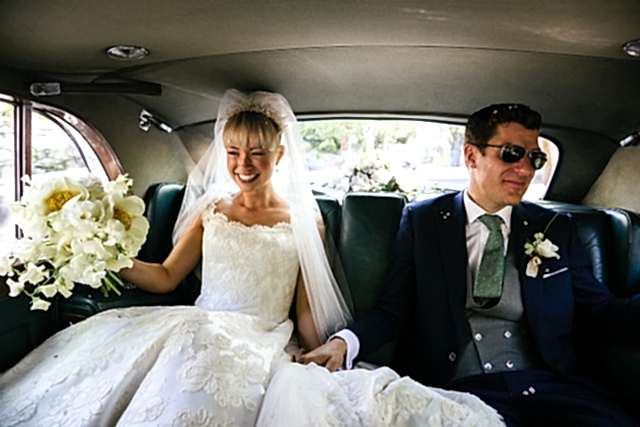 Phillipa_Lepley_Bride_Megan_Baby_Olinda_Mixed_Briar_Roses_Plain_Two_Tier_Silk_Veil