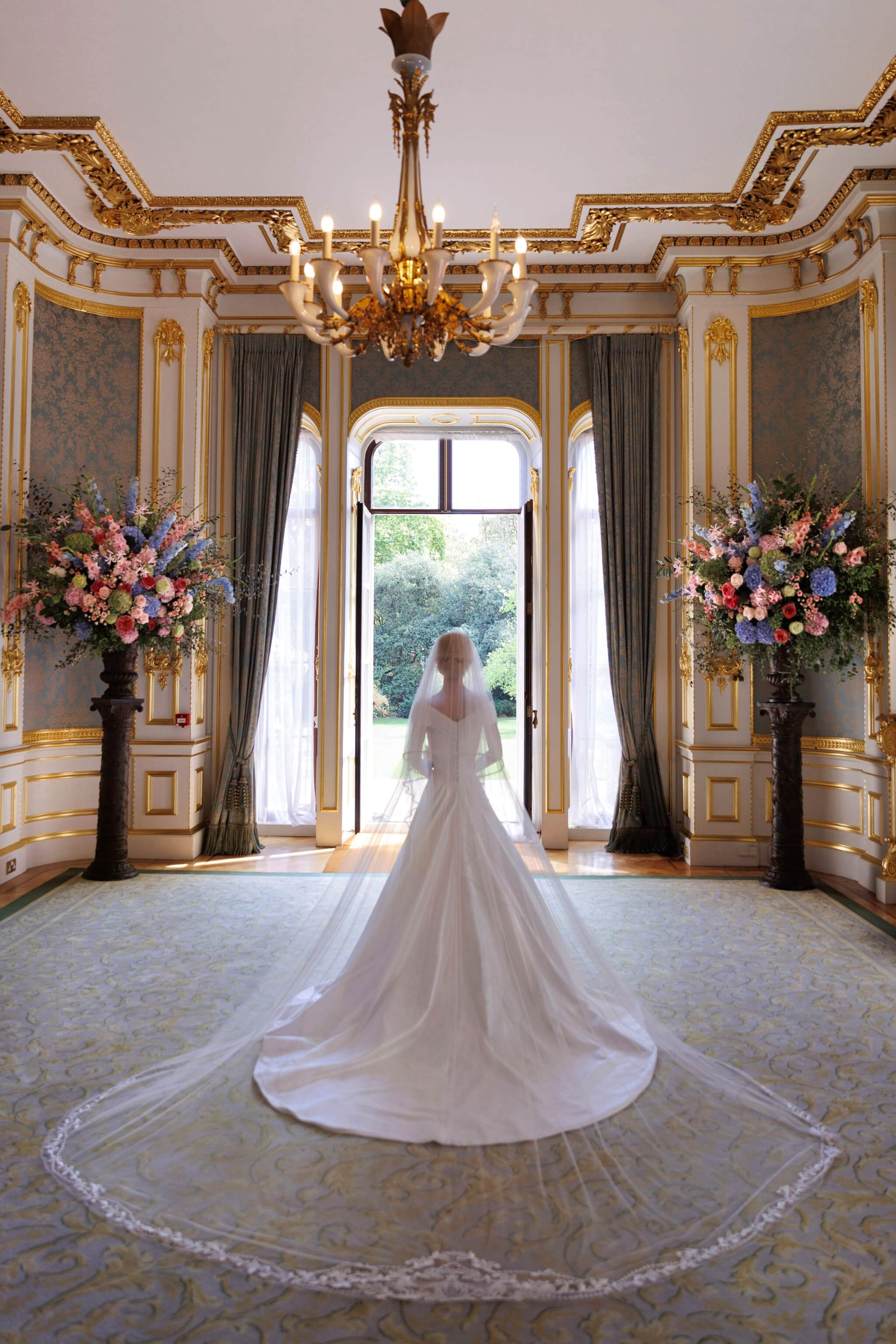 Phillipa_Lepley_Bride_Skylar_Bespoke_White_Silk_Dress_Bespoke_Veil