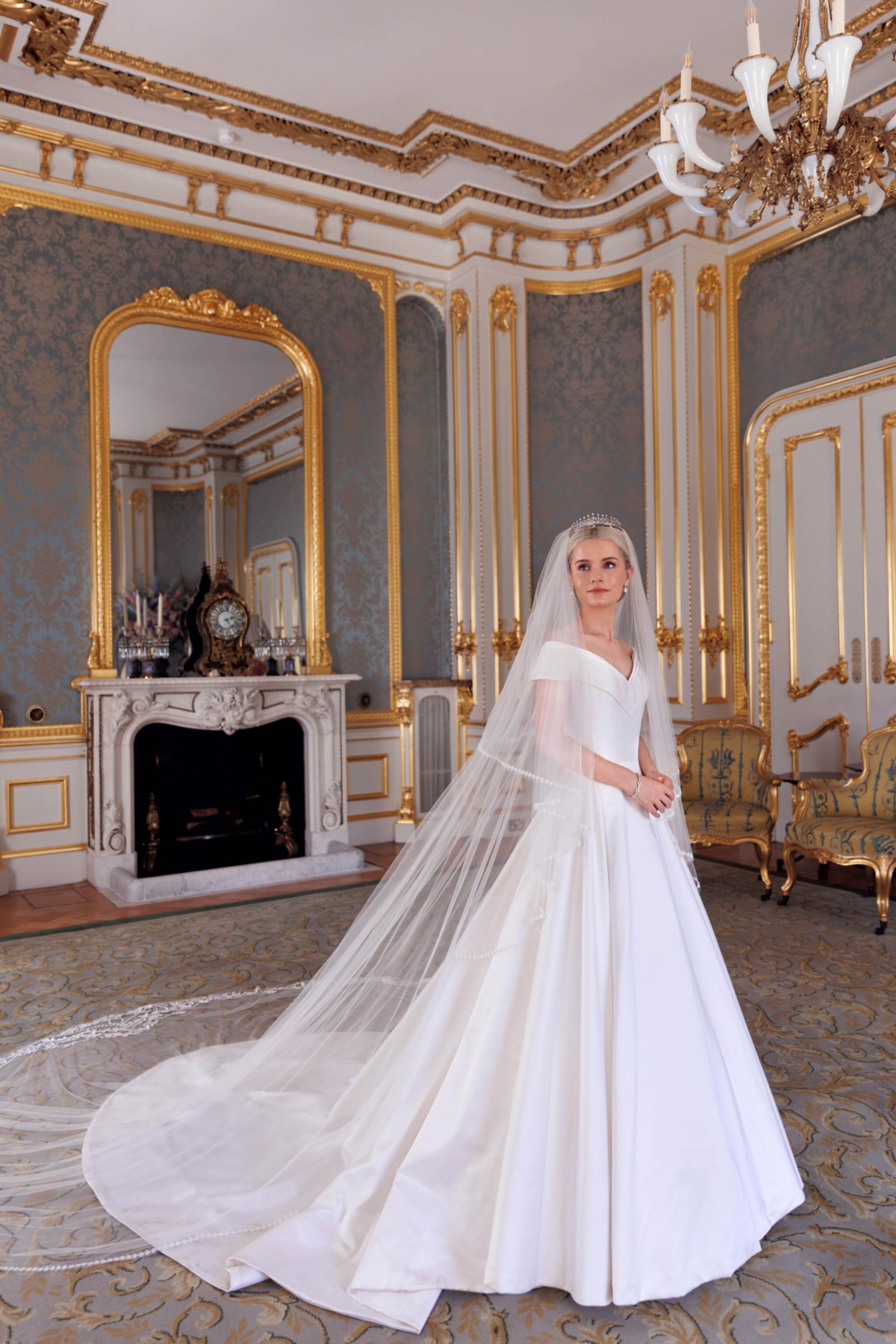 Phillipa_Lepley_Bride_Skylar_Bespoke_White_Silk_Dress_Bespoke_Veil