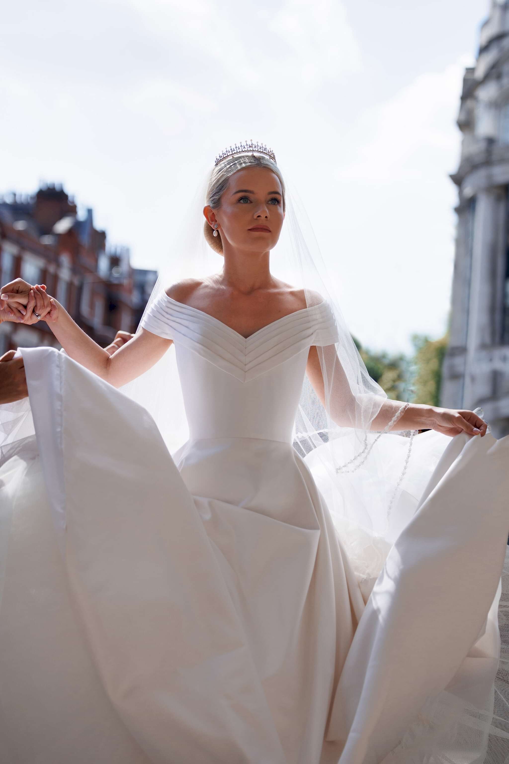 Phillipa_Lepley_Bride_Skylar_Bespoke_White_Silk_Dress_Bespoke_Veil