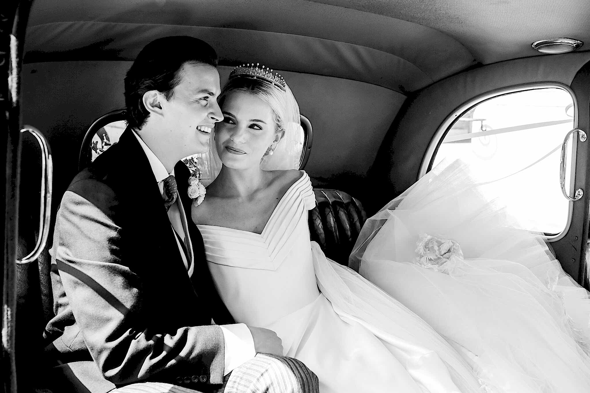 Phillipa_Lepley_Bride_Skylar_Bespoke_White_Silk_Dress_Bespoke_Veil