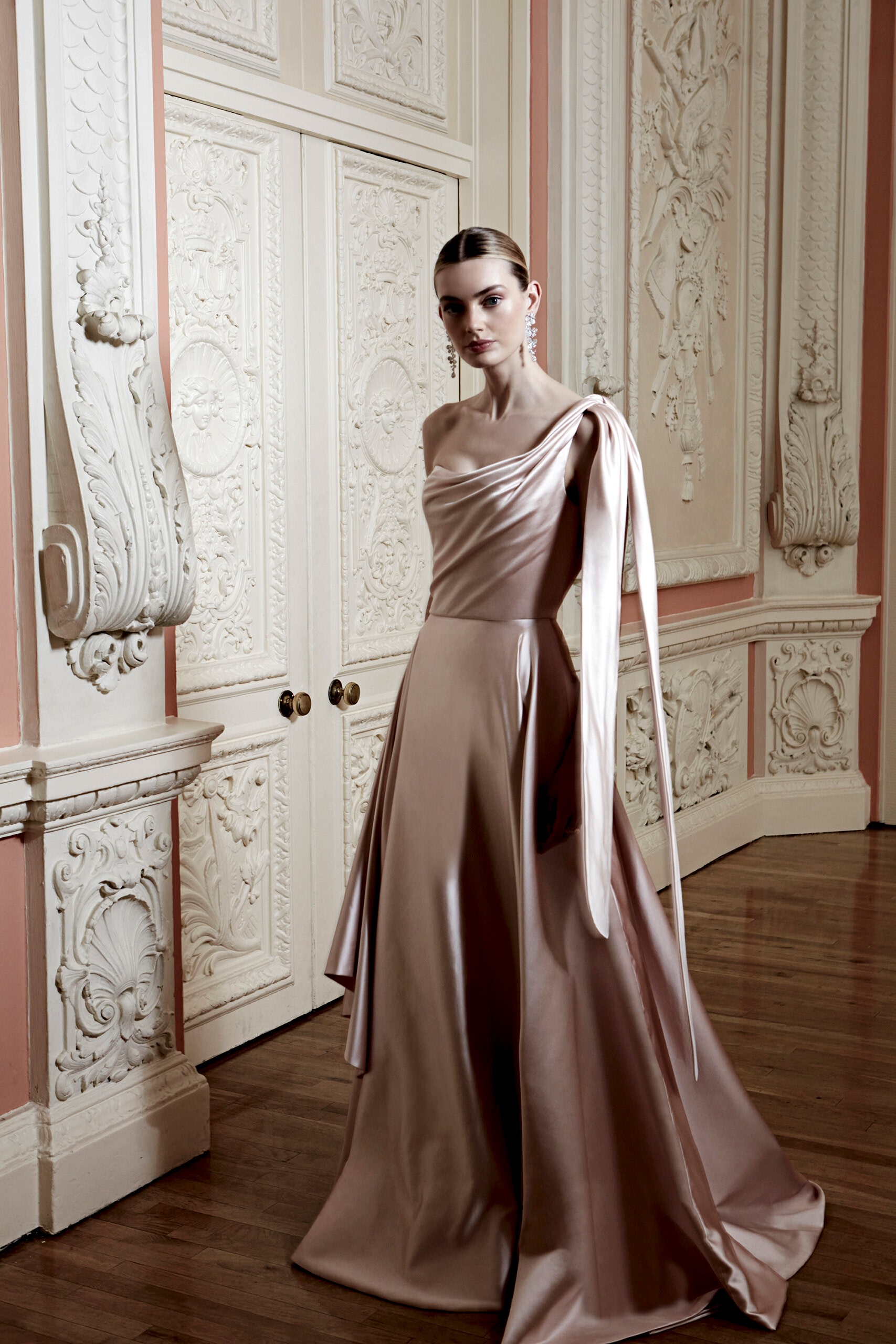 Phillipa-Lepley-Couture-Eveningwear-Dress-Vienna-One-Bow