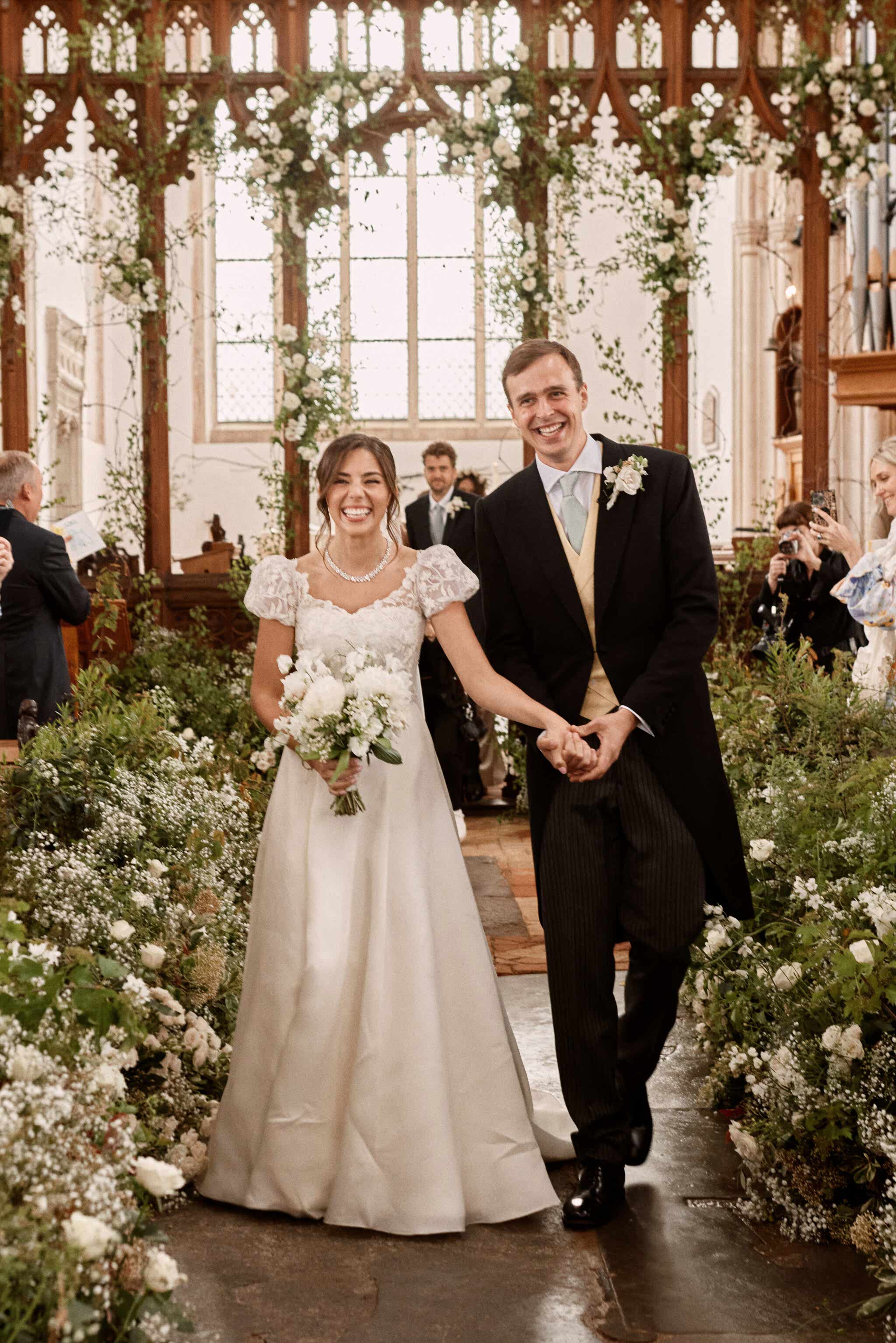 Phillipa_Lepley_Bride_Katya_Bespoke_Hand_Embroidered_Puff_Sleeve_V_Neck_Wedding_Dress