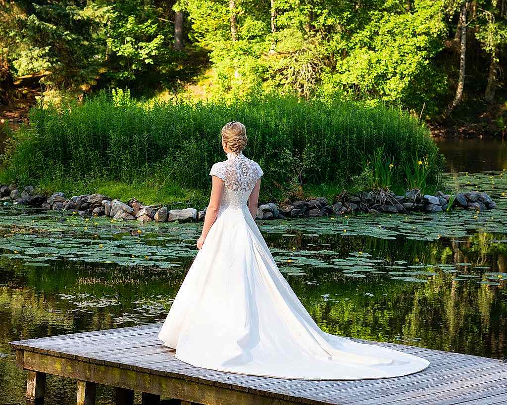 Phillipa_Lepley_Bride_Roseanna_Balmoral_Wedding_High_Neck_Embroidered_Wedding_Dress