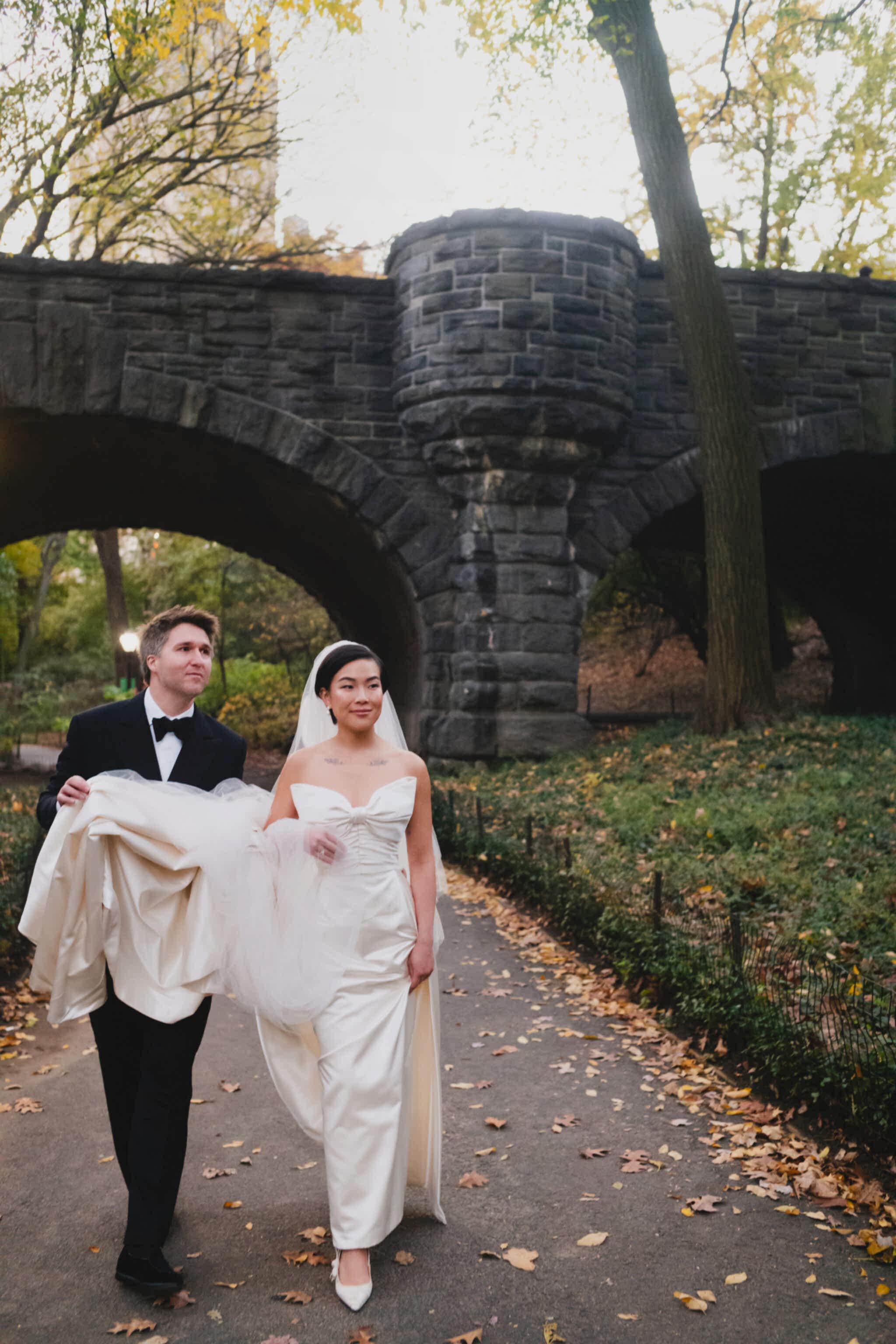 Phillipa_Lepley_Bride_Jessica_Corseted_Strapless_Bow_Wedding_Dress_Bespoke_Overskirt_New_York_City_Wedding