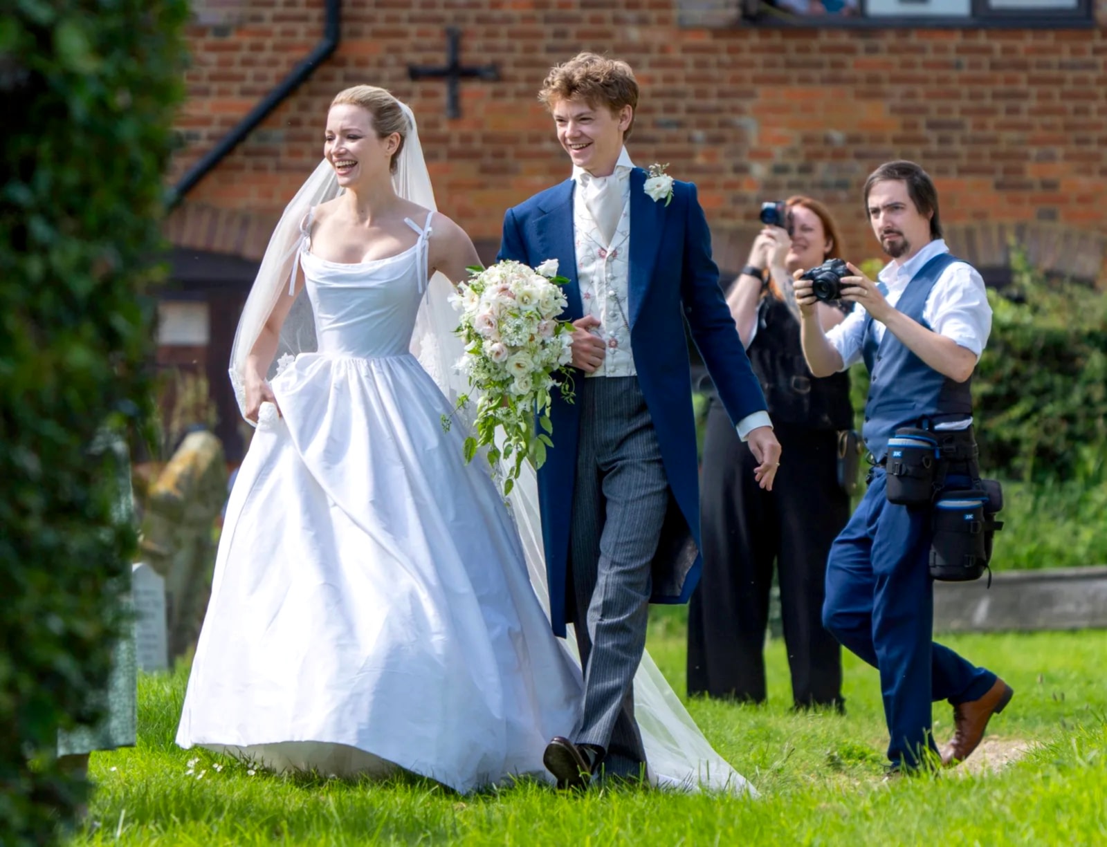 Talulah_Riley_married_Thomas_Brodie-Sangster_in_Hertfordshire_wedding_Phillipa_Lepley_Couture-JS911687314.jpg