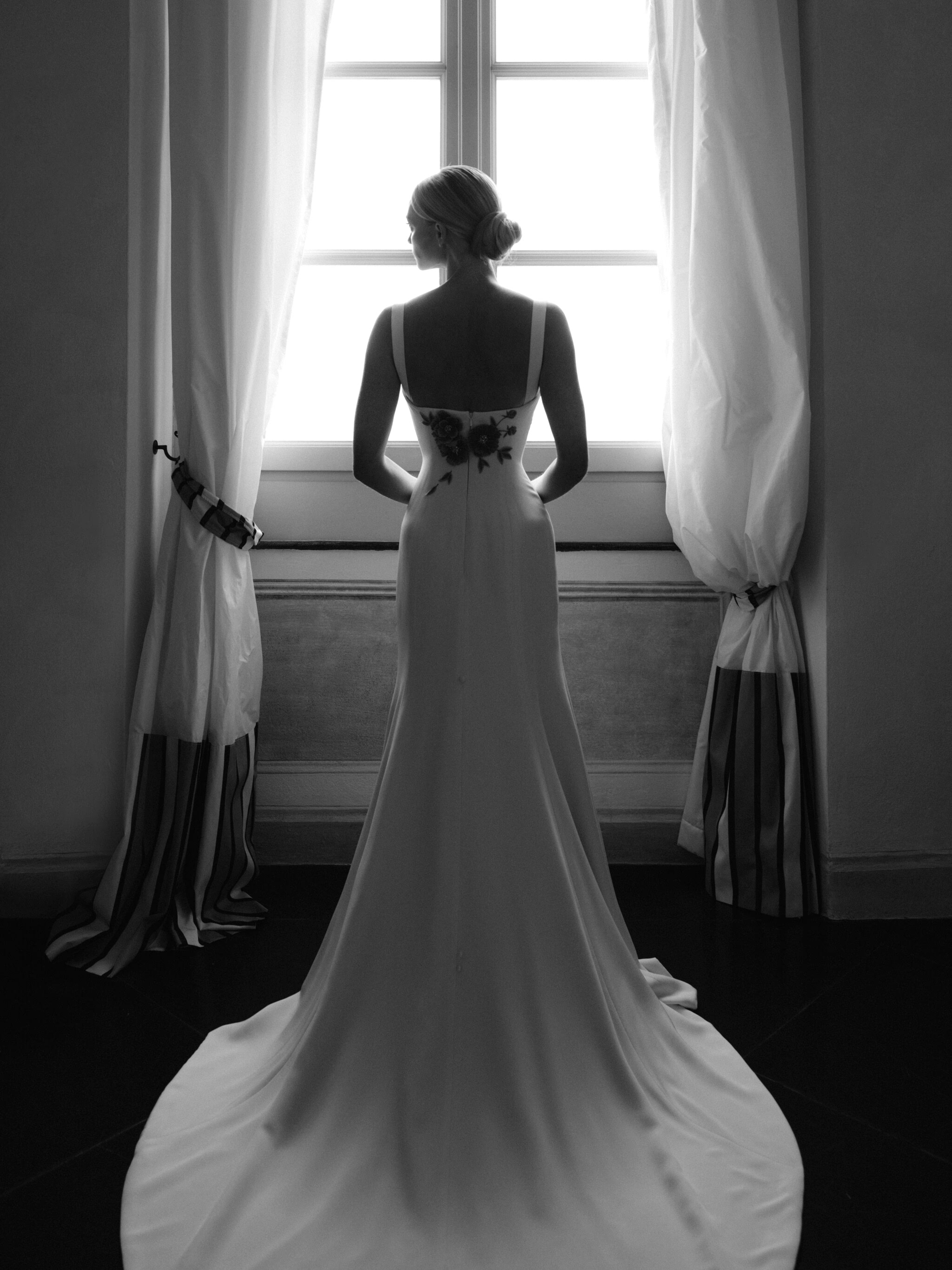Vogue_Wedding_Phillipa_Lepley_Bespoke_Wedding_Dress_Ivory_Silk_Crepe_Fitted_Gown_With_Detachable_Cape_Portofino_Wedding