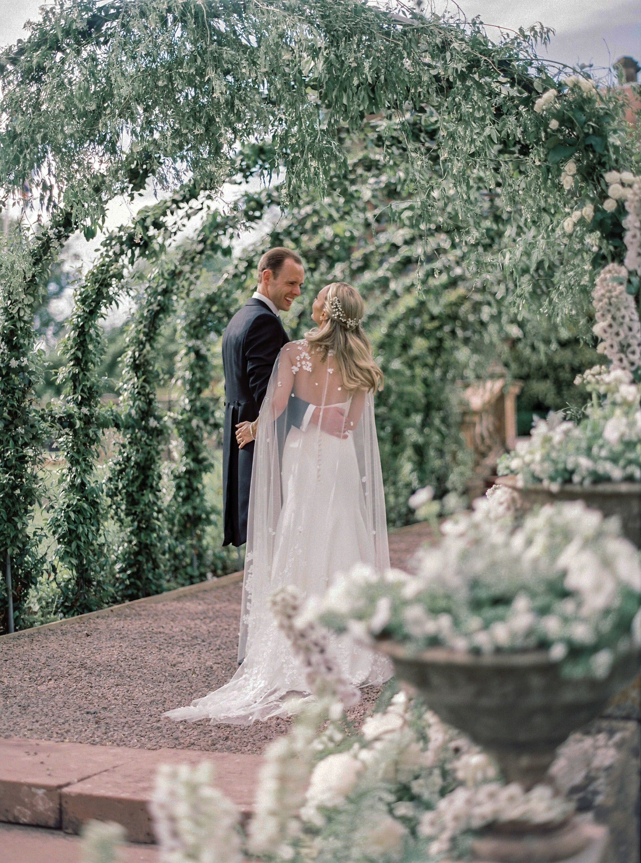 A_Quintessential_English_Country_Garden_Wedding_Phillipa_Lepley_Couture_Wedding_Dress