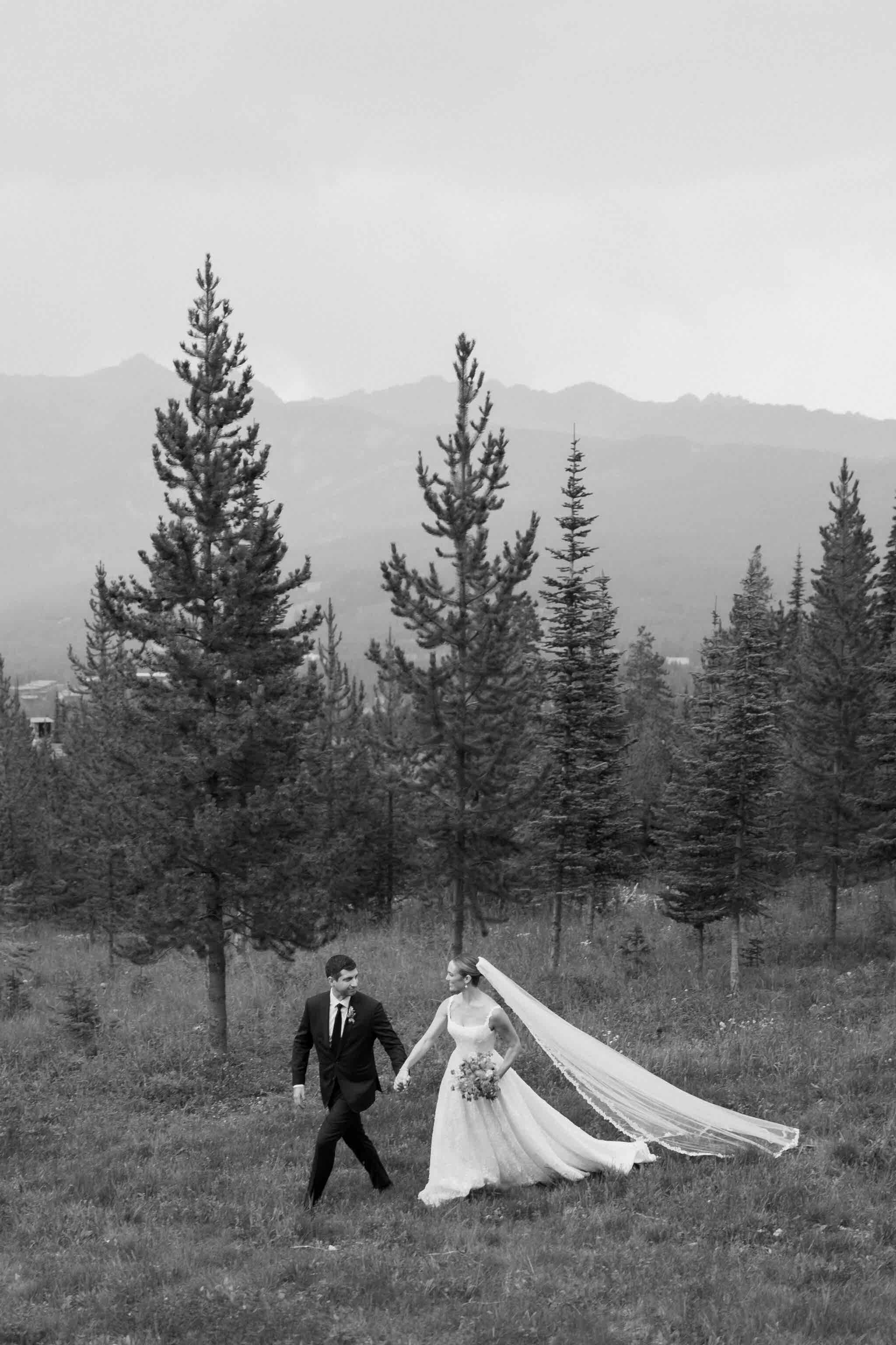 Phillipa_Lepley_Bride_Alex_Couture_Bespoke_Lace_Wedding_Dress_With_Straps_Lace_Wedding_Veil_Montana_Wedding