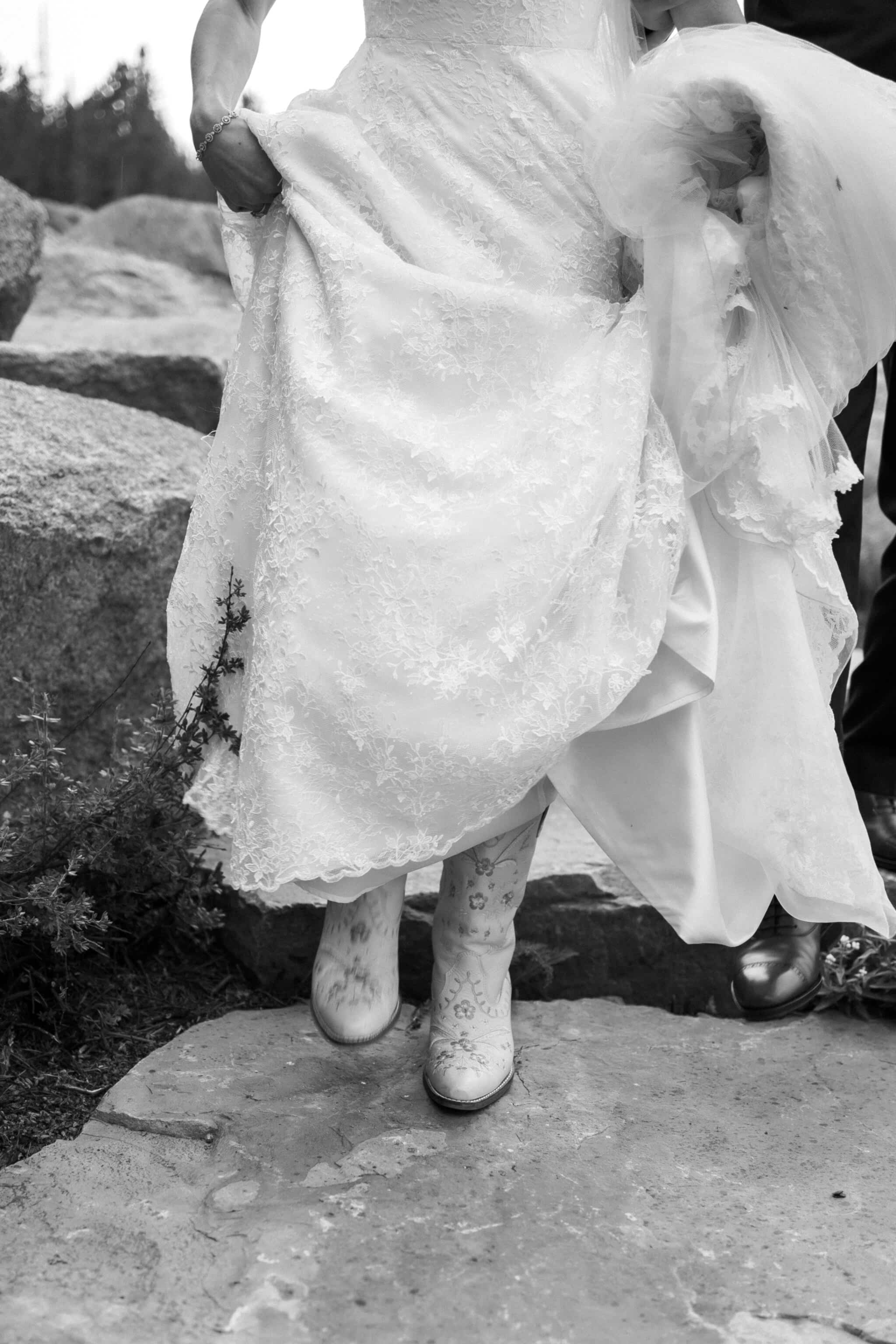 Phillipa_Lepley_Bride_Alex_Couture_Bespoke_Lace_Wedding_Dress_With_Straps_Lace_Wedding_Veil_Montana_Wedding