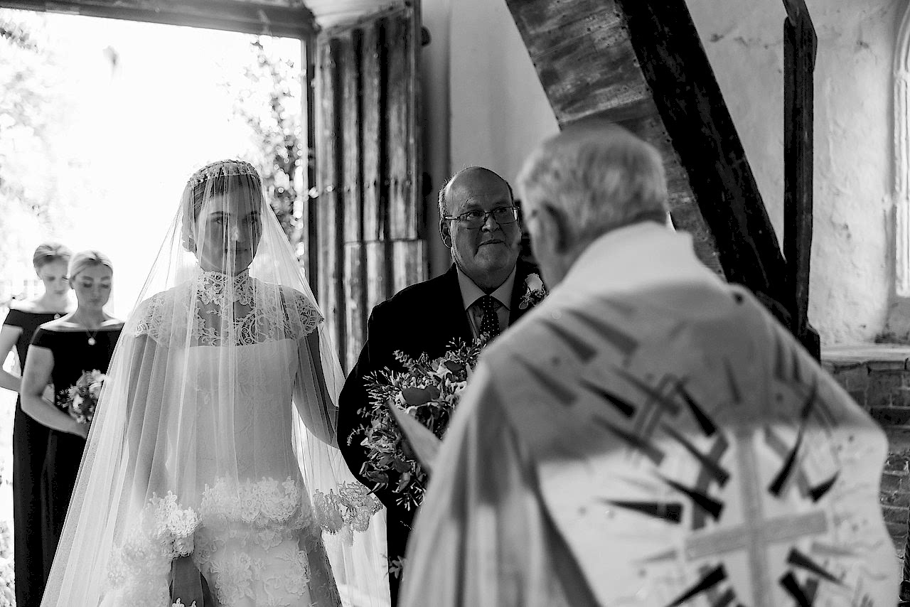 Phillipa_Lepley_bride_Amelia_Corseted_Couture_Scroll_Lace_Wedding_Dress_With_High_Neck_Lace_Border_Veil