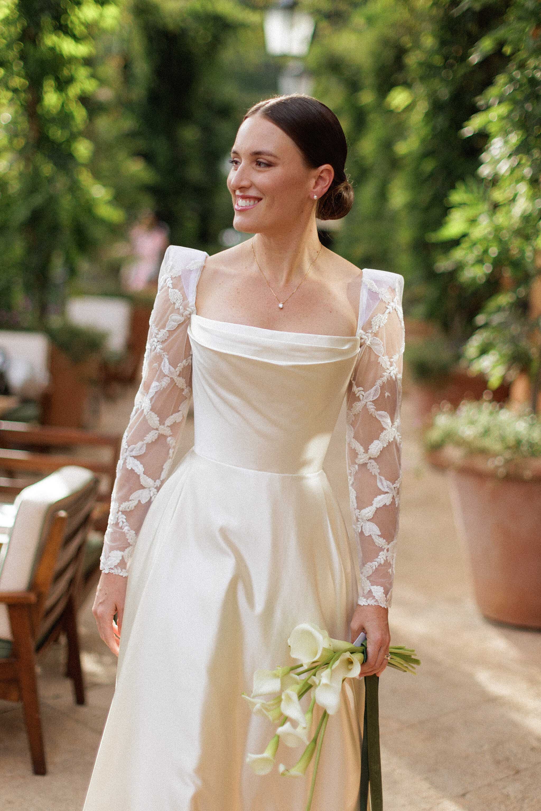 Phillipa_Lepley_Bride_Camille_Square_Neck_Couture_Modern_Wedding_Dress_Embroidered_Sleeves_Portofino_Wedding