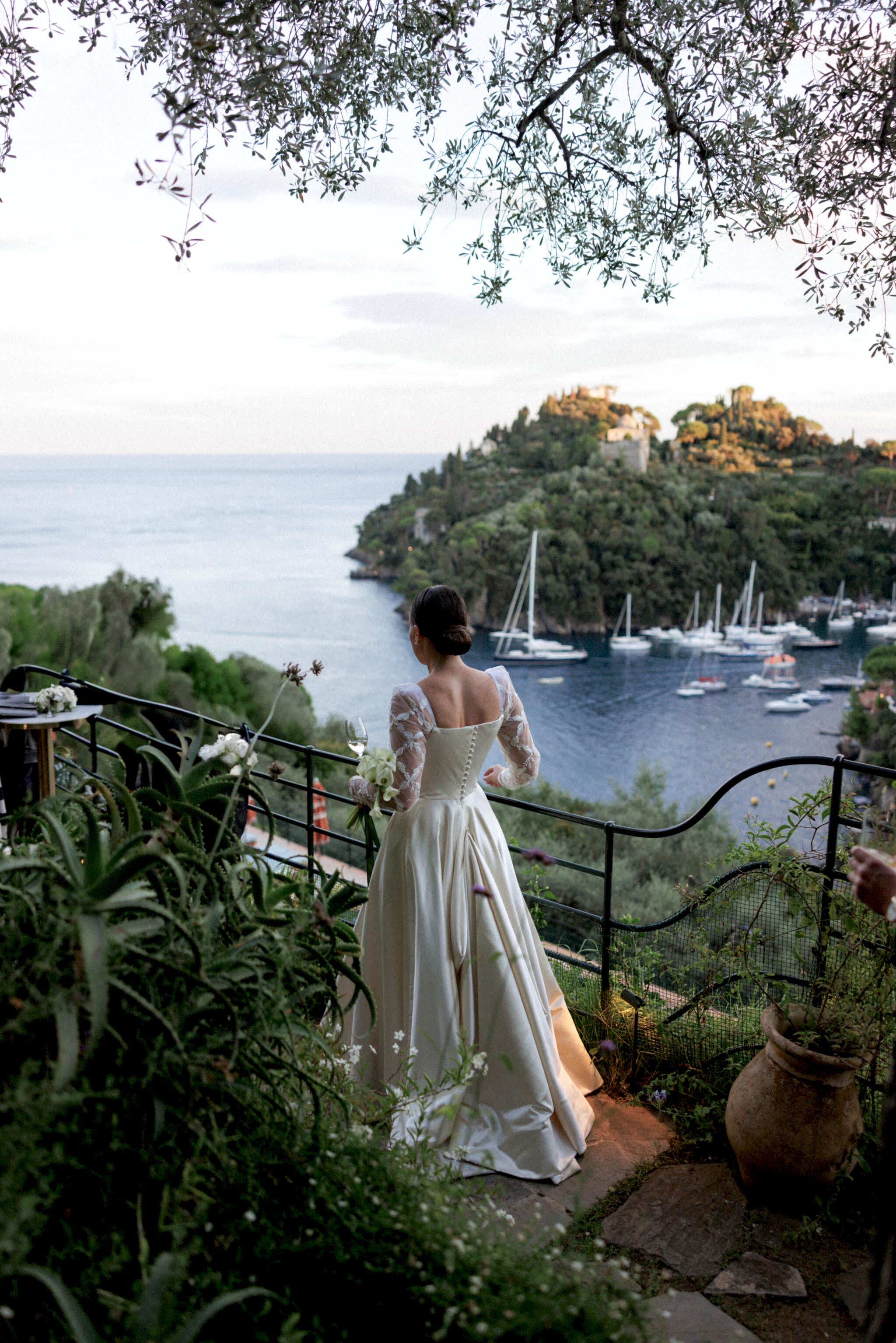 Phillipa_Lepley_Bride_Camille_Square_Neck_Couture_Modern_Wedding_Dress_Embroidered_Sleeves_Portofino_Wedding