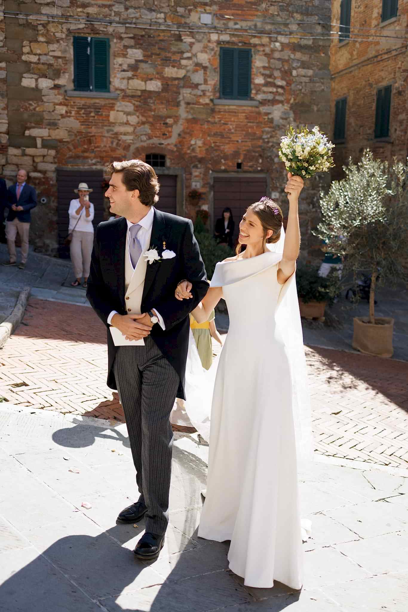 Phillipa_Lepley_bride_Tatiana_Silk_Crepe_and_Duchess_Satin_Wedding_Dress_Bespoke_Personal_Embroidery_Tuscany_Italian_Wedding