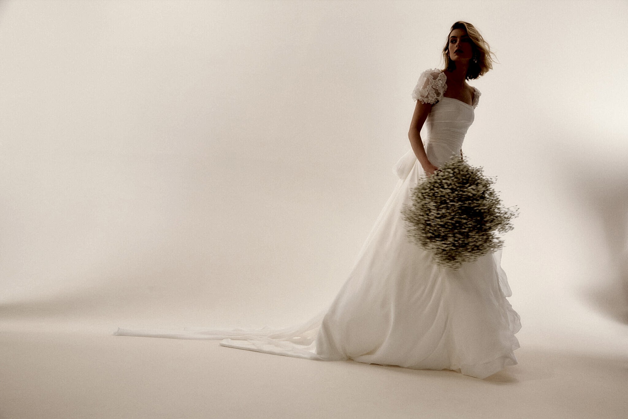 Phillipa_Lepley_Couture_Wedding_Dress_Grace_Collection_Venice_Butterfly_Leaves