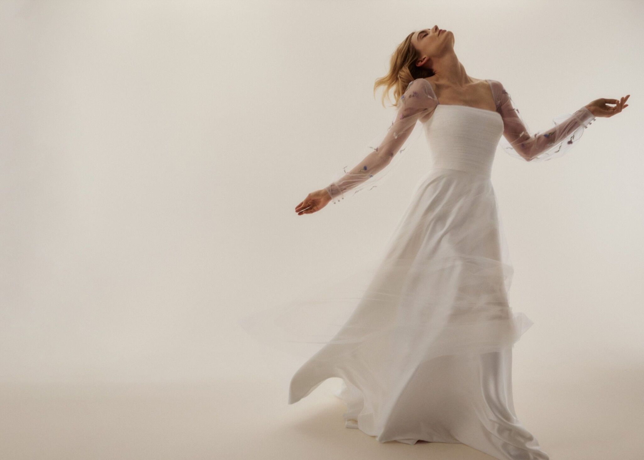 Phillipa_Lepley_Couture_Wedding_Dress_Grace_Collection_Venice_Butterfly_Leaves