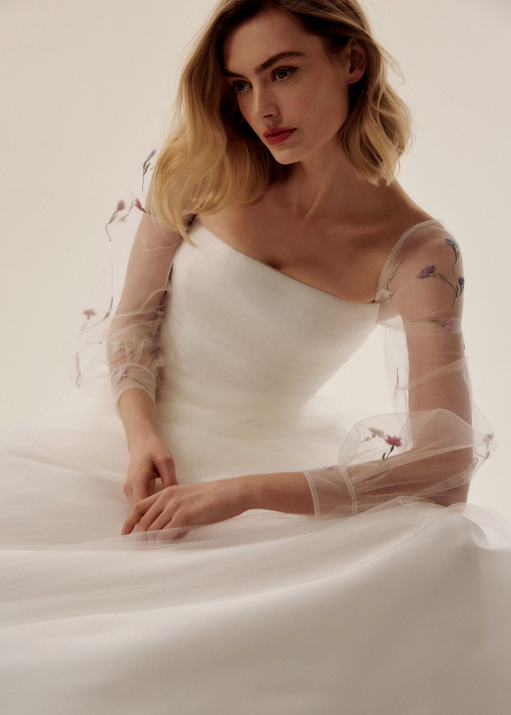 Phillipa_Lepley_Couture_Wedding_Dress_Grace_Collection_Venice_Butterfly_Leaves