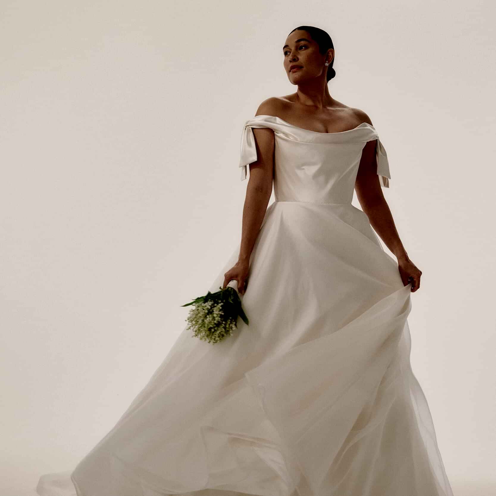 Phillipa_Lepley_Couture_Wedding_Dress_Grace_Collection_Vienna_Low_Shoulder_Bow